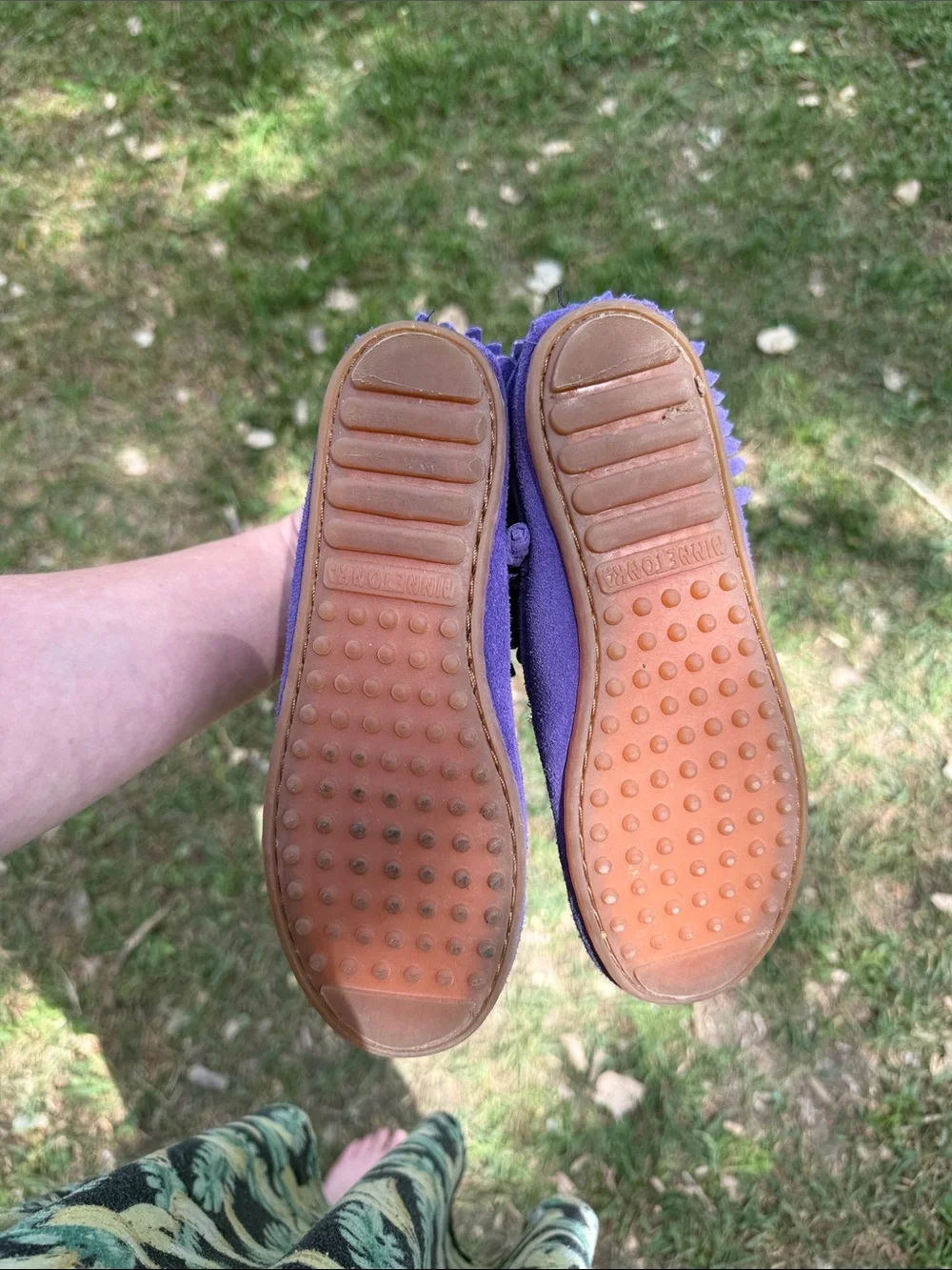 Minnetonka leather kids moccasin